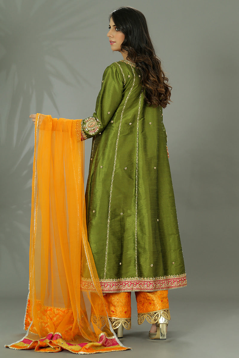 Perfect Mehndi Dress - Green Scalloped Blouse - Yellow Lehenga - Wedding  Shop - Wedding Guest Dresses 2024 - Pakistani Bridal Gowns | Pakistani  bridal dresses, Bridal lehenga collection, Pakistani bridal wear